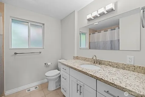 2157 N 122nd Street Seattle WA 98133