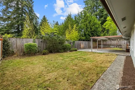 2157 N 122nd Street Seattle WA 98133