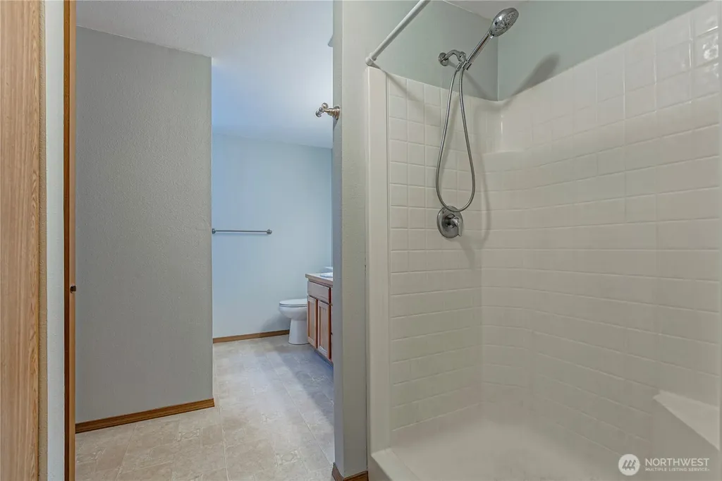 2706 9th Street SE Puyallup WA 98374