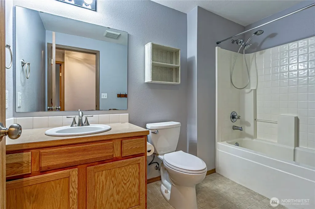 2706 9th Street SE Puyallup WA 98374