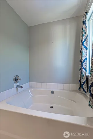 2706 9th Street SE Puyallup WA 98374