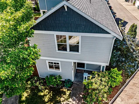 2706 9th Street SE Puyallup WA 98374