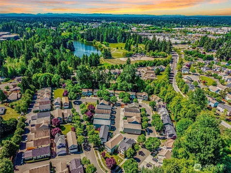 2706 9th Street SE Puyallup WA 98374