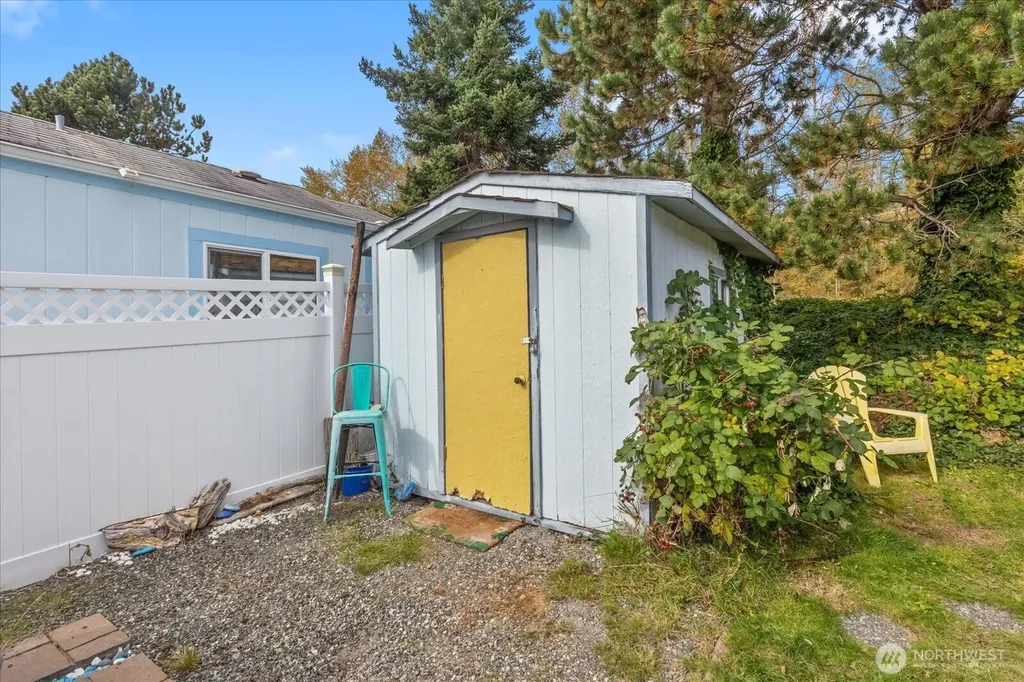 4751 Birch Bay Lynden Road Blaine WA 98230