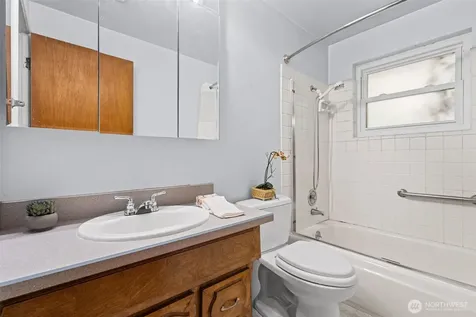 4045 149th Avenue SE Bellevue WA 98006