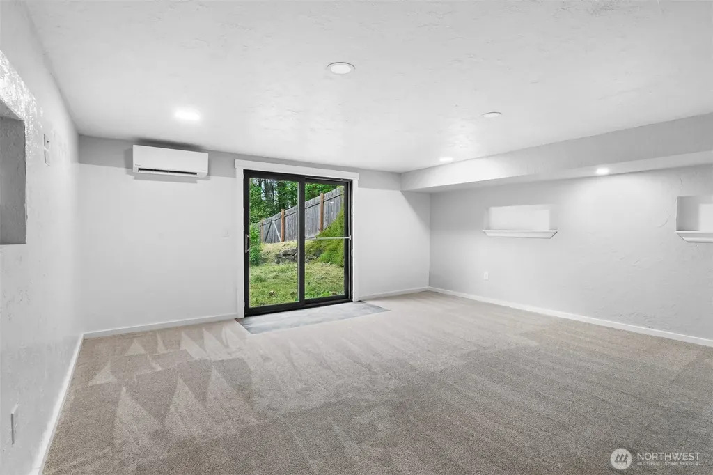 884 Fairmount Avenue Shelton WA 98584