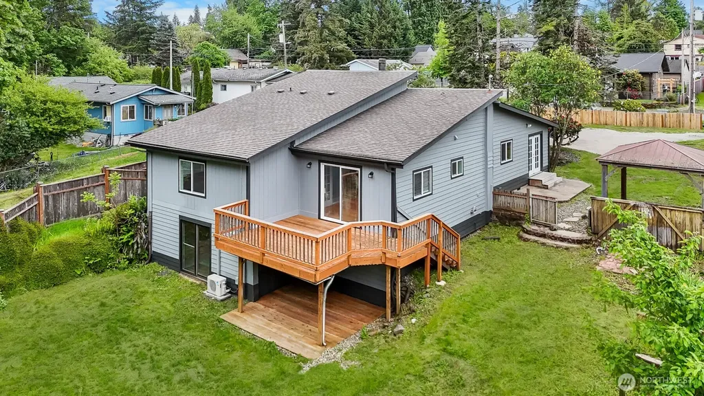 884 Fairmount Avenue Shelton WA 98584