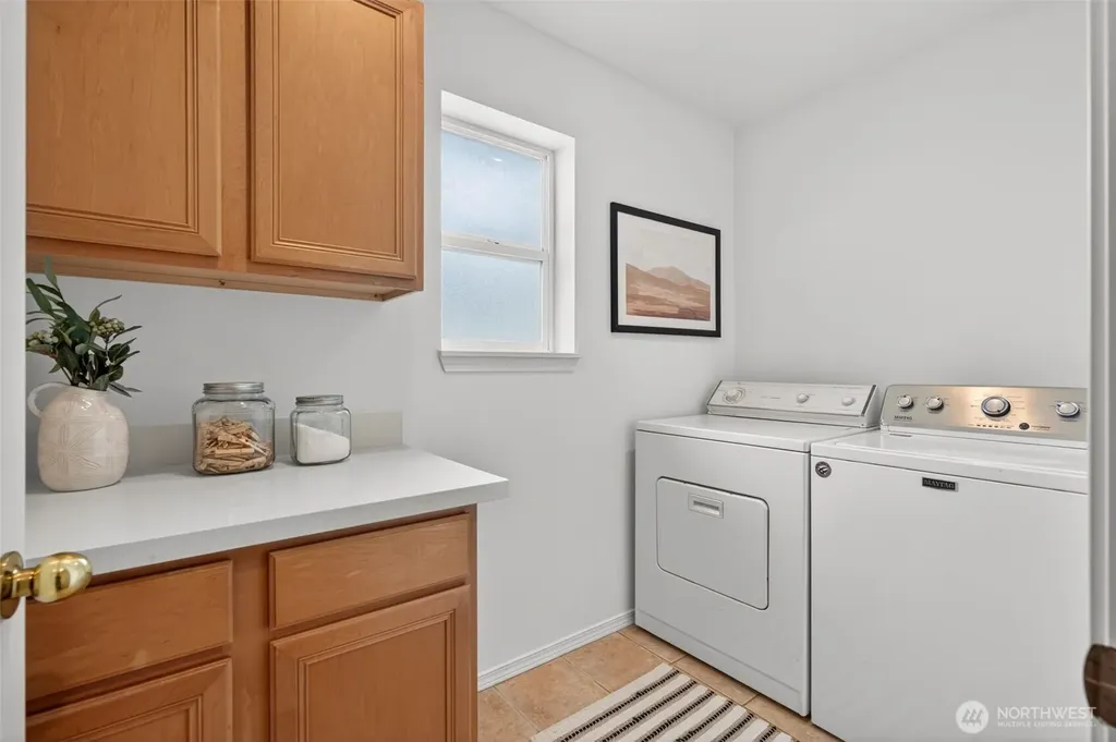 9257 Interlake Avenue N Seattle WA 98103
