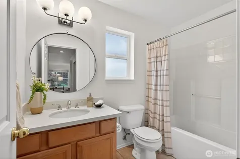 9257 Interlake Avenue N Seattle WA 98103