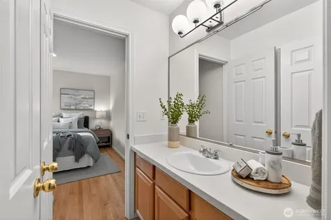 9257 Interlake Avenue N Seattle WA 98103