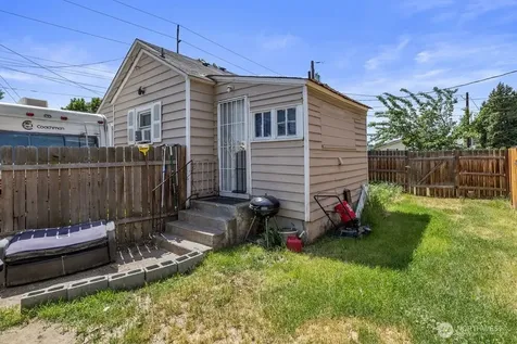 1311 W Mead Avenue Yakima WA 98902