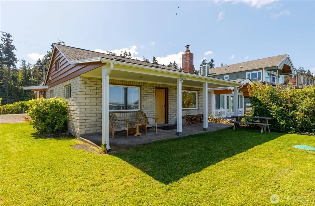 301 Snakelum Point Road Coupeville WA 98239