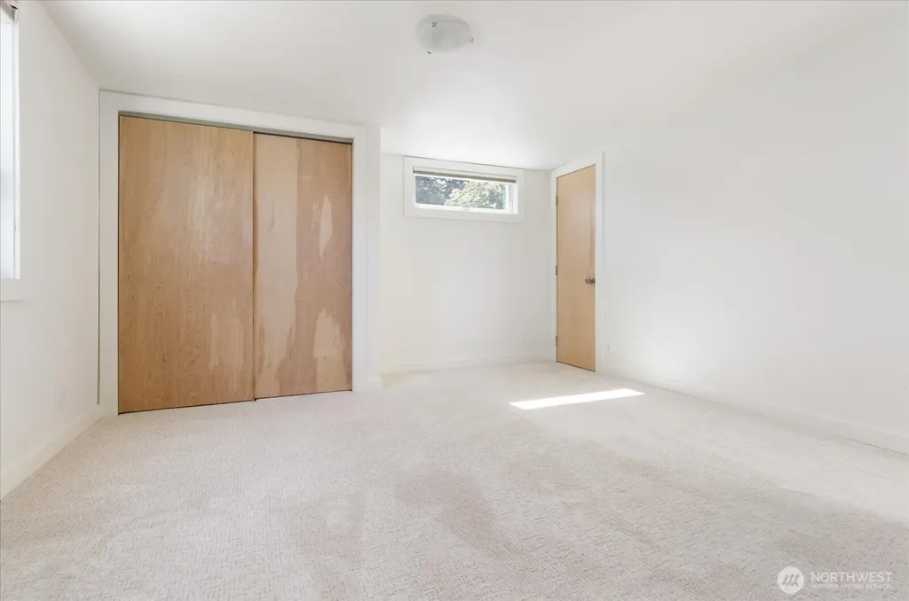 301 Snakelum Point Road Coupeville WA 98239