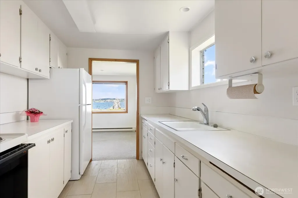 301 Snakelum Point Road Coupeville WA 98239