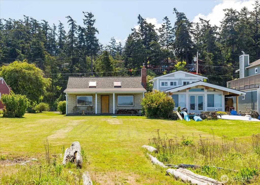 301 Snakelum Point Road Coupeville WA 98239