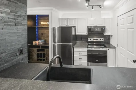 33020 10th Avenue SW Federal Way WA 98023