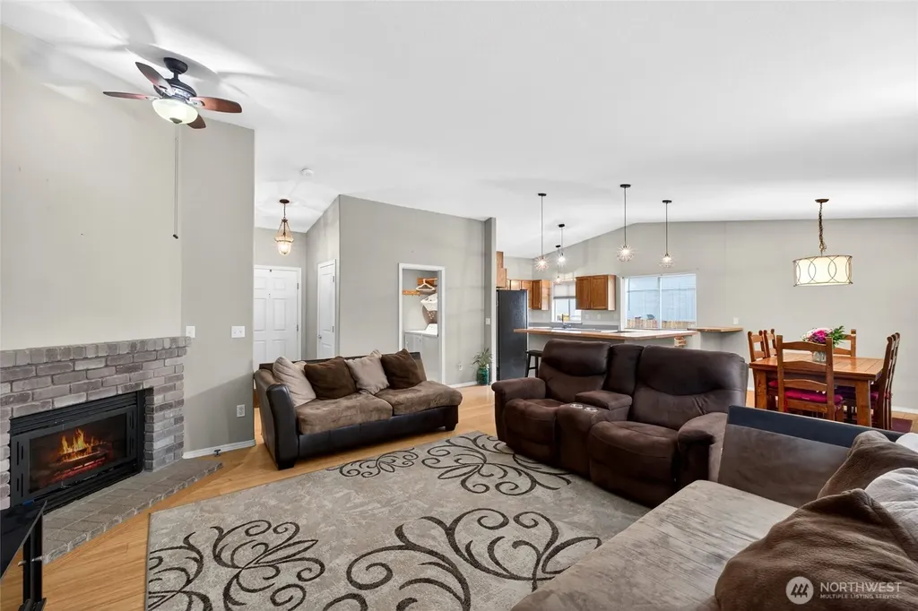 10702 211th Avenue Ct E Bonney Lake WA 98391