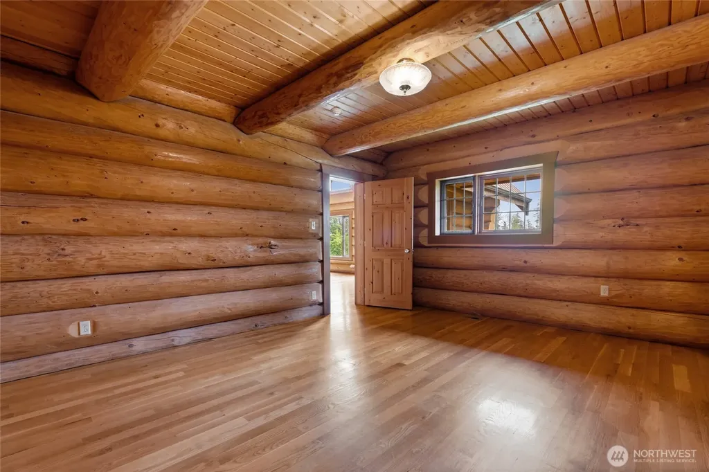 42323 22nd Avenue E Eatonville WA 98328