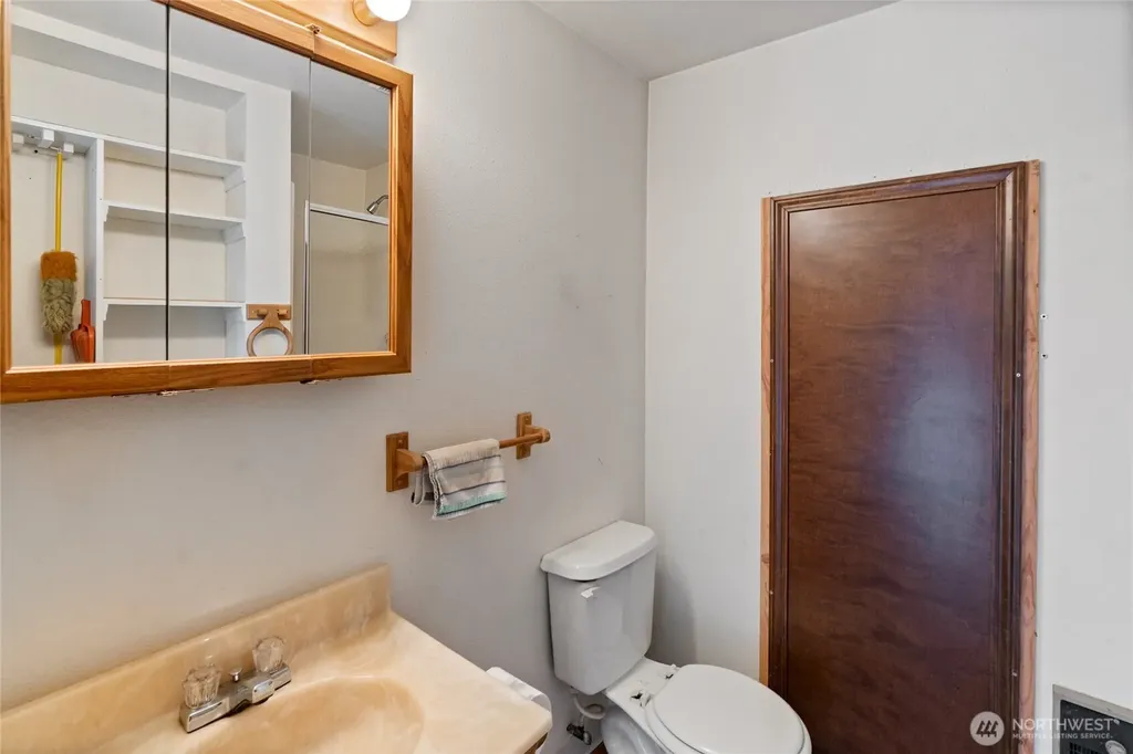 42323 22nd Avenue E Eatonville WA 98328