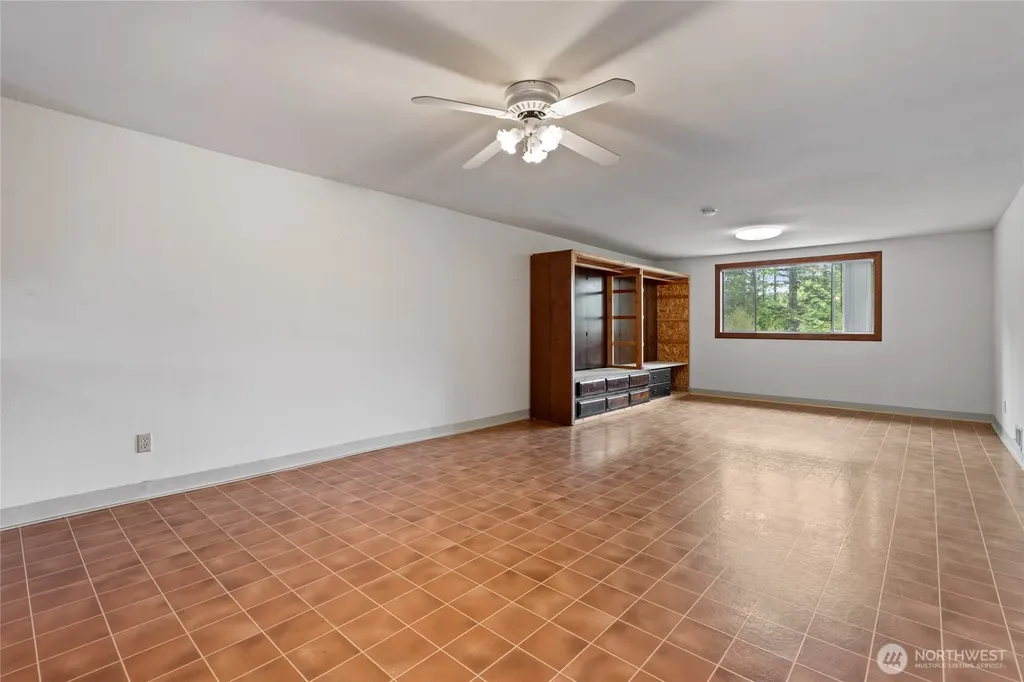 42323 22nd Avenue E Eatonville WA 98328