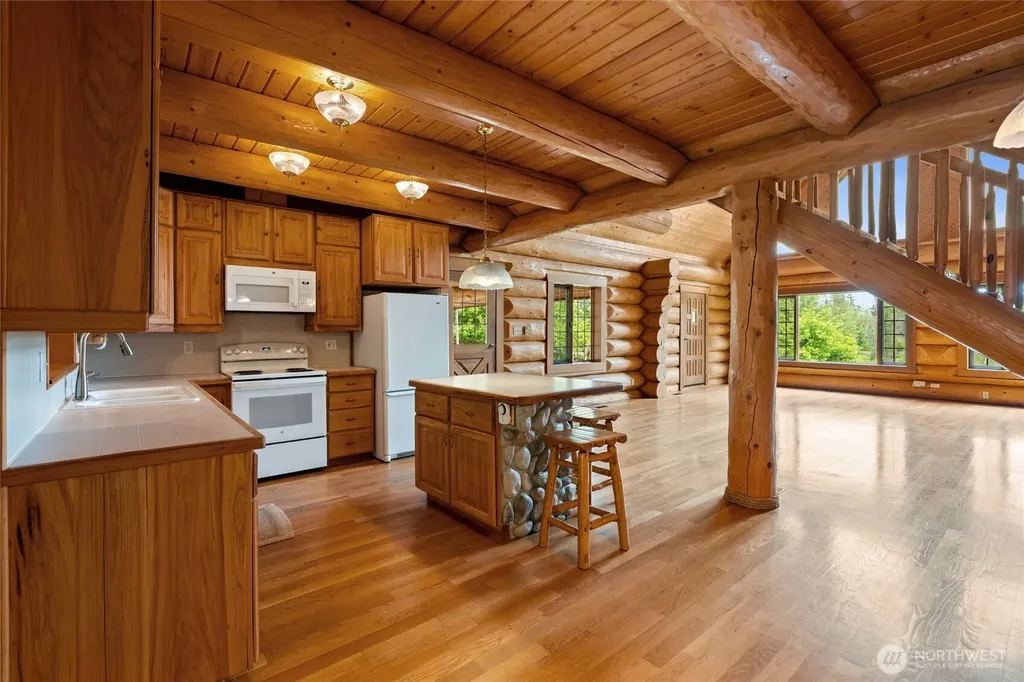 42323 22nd Avenue E Eatonville WA 98328