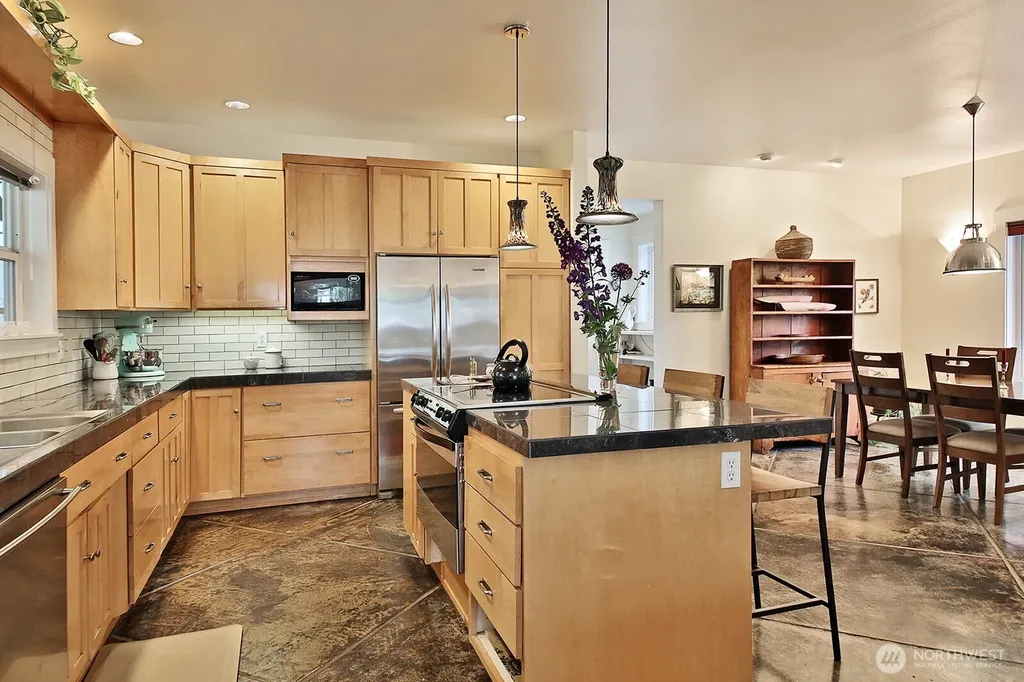 301 Noblecliff Place Langley WA 98260