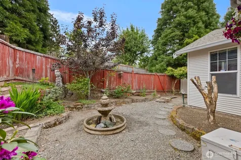 2727 151st Place SW Lynnwood WA 98087