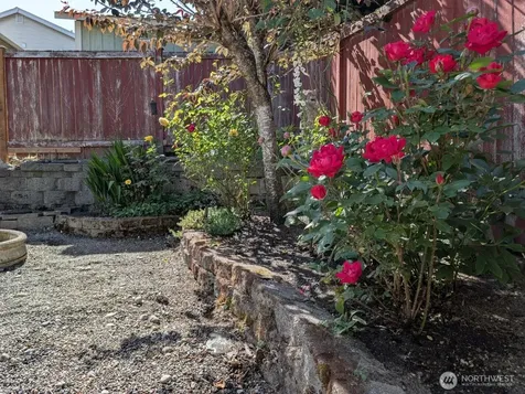 2727 151st Place SW Lynnwood WA 98087