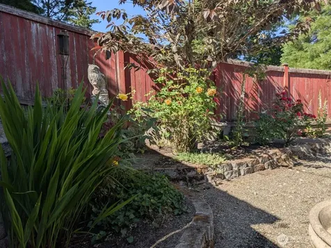 2727 151st Place SW Lynnwood WA 98087