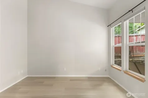 2727 151st Place SW Lynnwood WA 98087