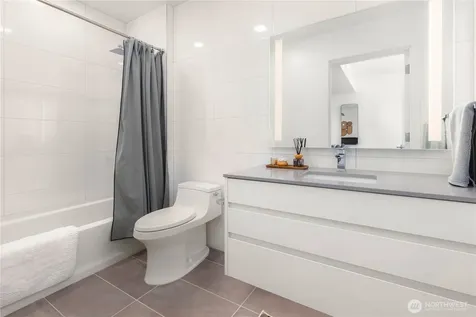 10232 NE 10th Street Bellevue WA 98004
