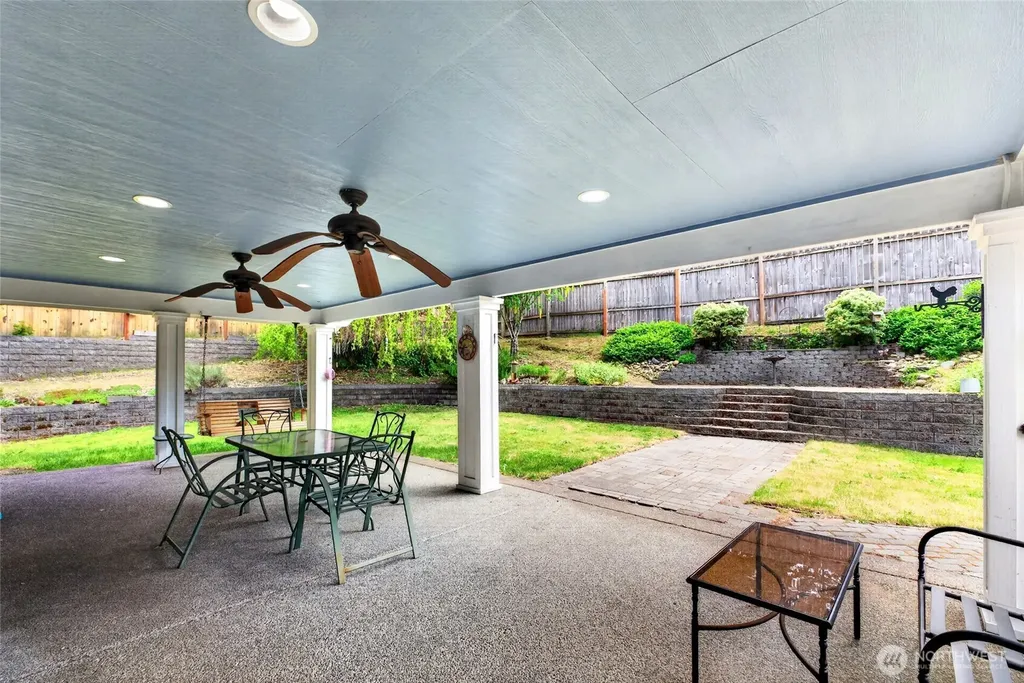 12623 123rd Avenue E Puyallup WA 98374