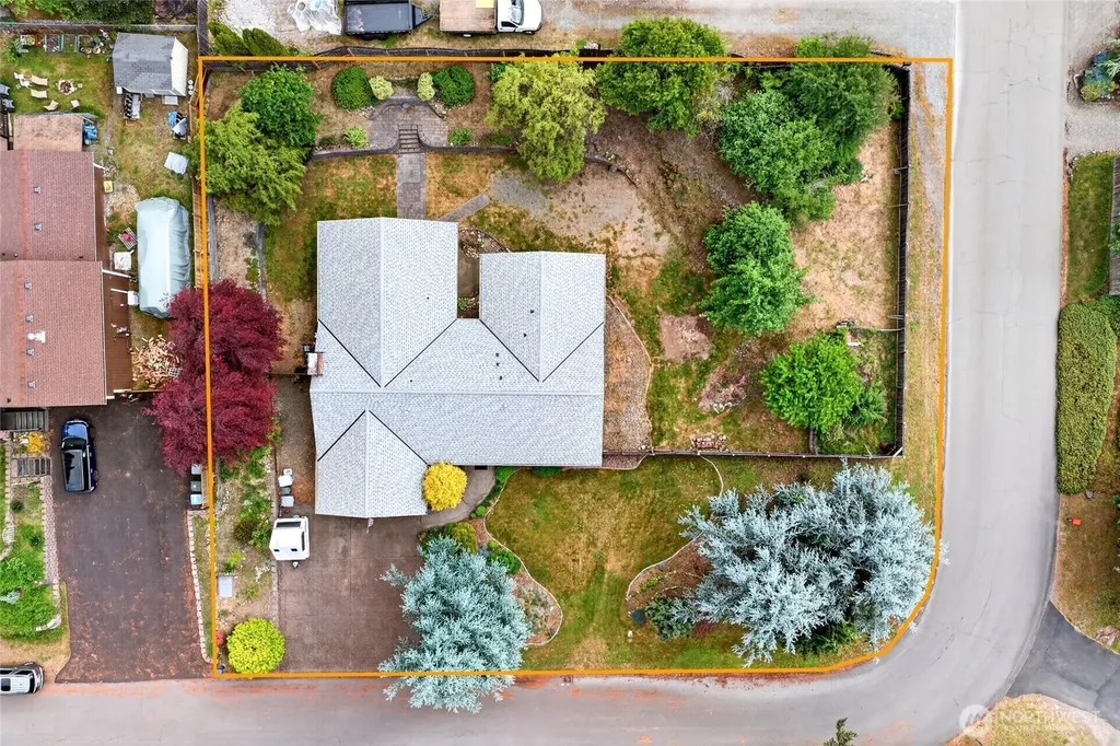 12623 123rd Avenue E Puyallup WA 98374
