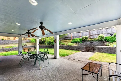 12623 123rd Avenue E Puyallup WA 98374