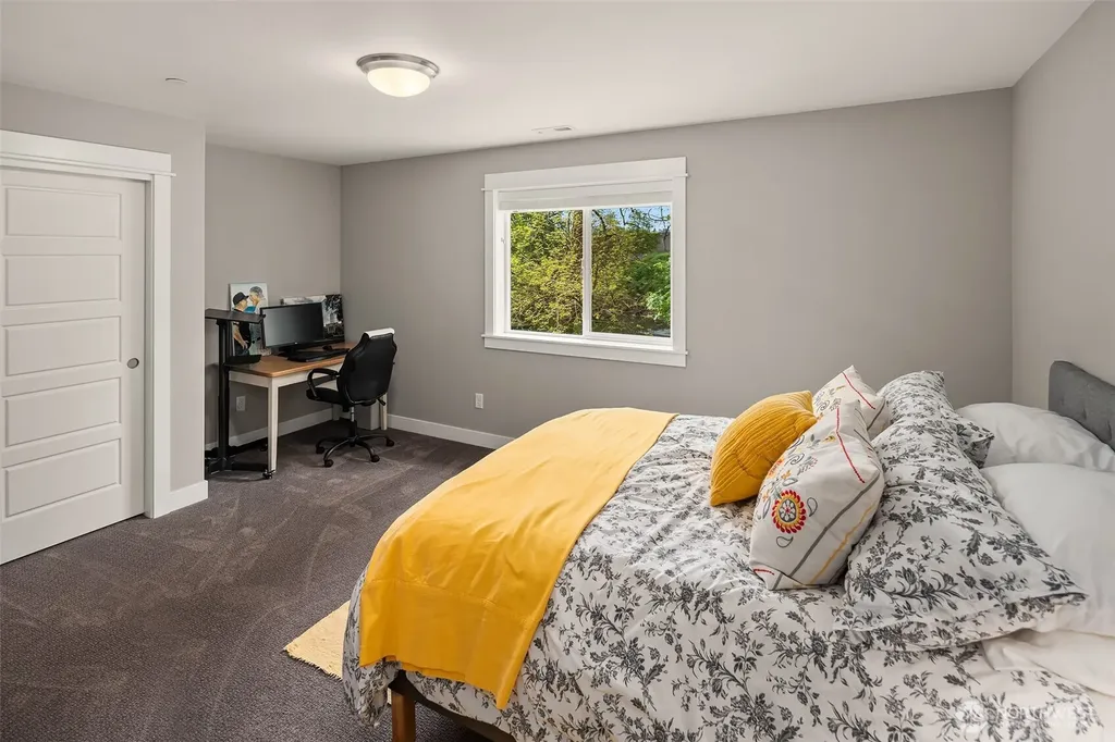 13041 56th Avenue S Tukwila WA 98178