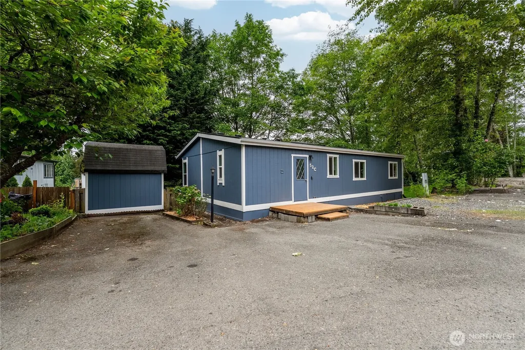 7701 Hardeson Road Everett WA 98203