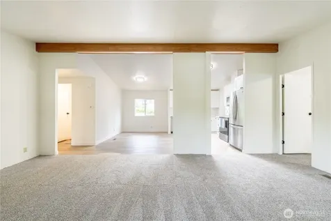 7701 Hardeson Road Everett WA 98203