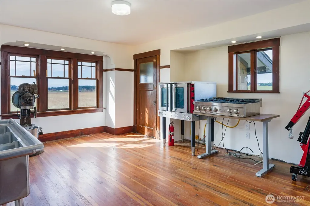 5625 Fisherman Bay Lopez Island WA 98261
