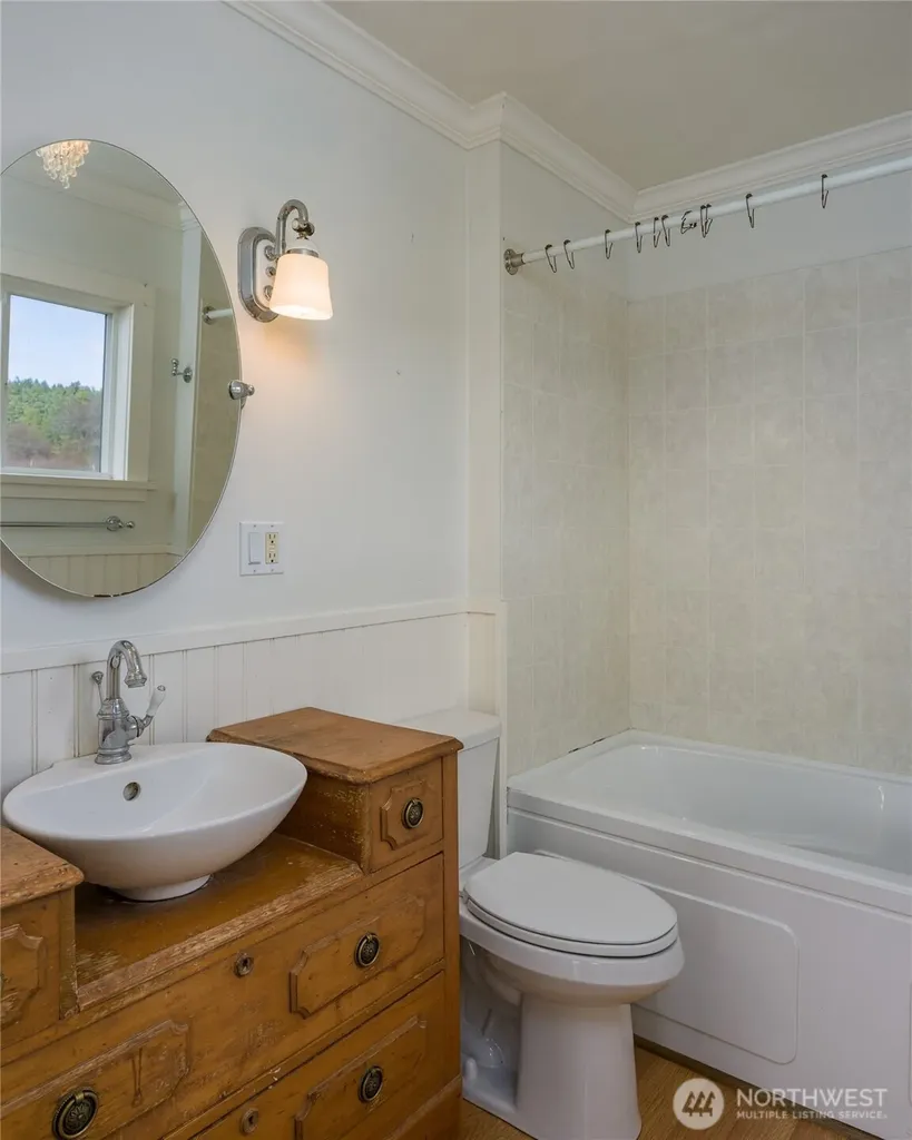 5625 Fisherman Bay Lopez Island WA 98261