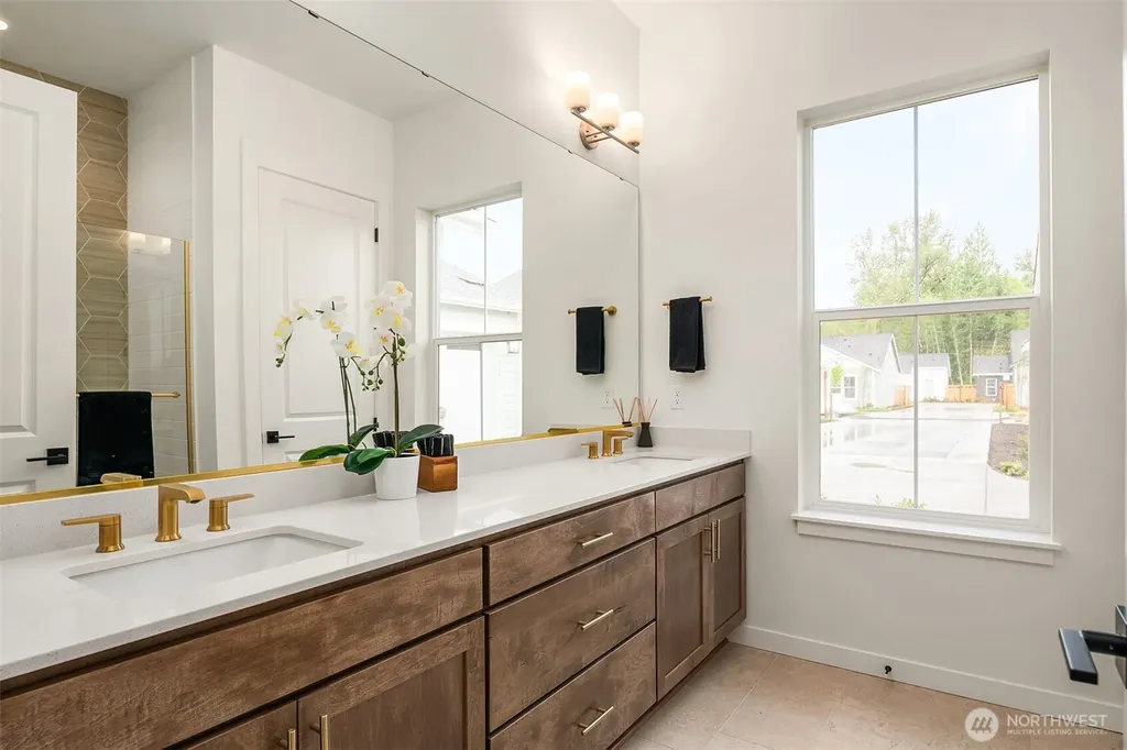 33954 Buckeye Avenue SE Black Diamond WA 98010