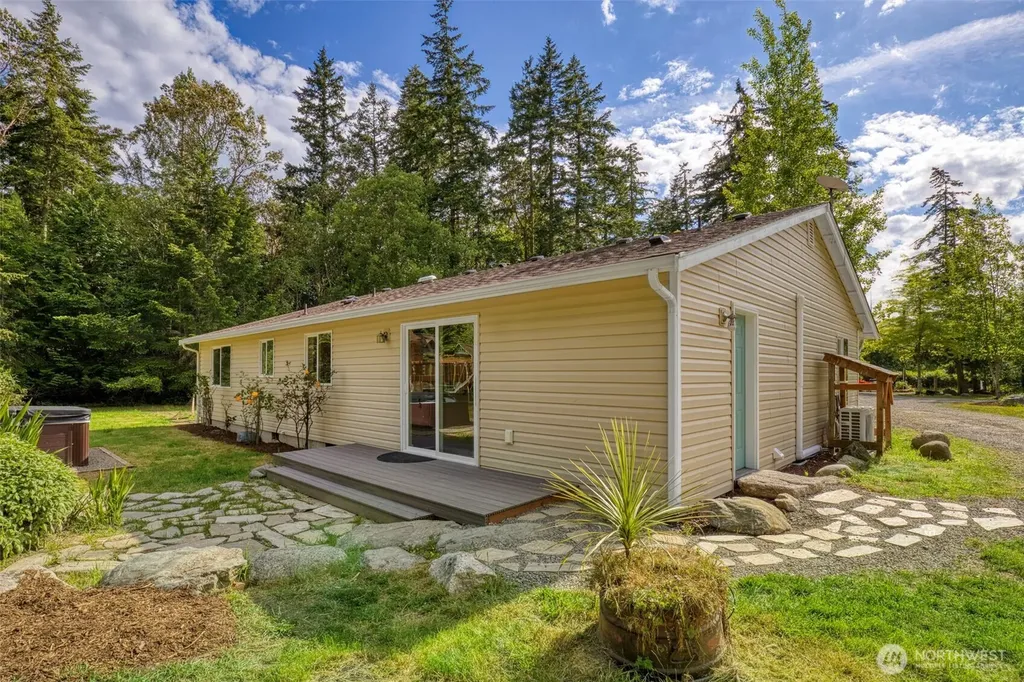 9272 Flagler Road Nordland WA 98358