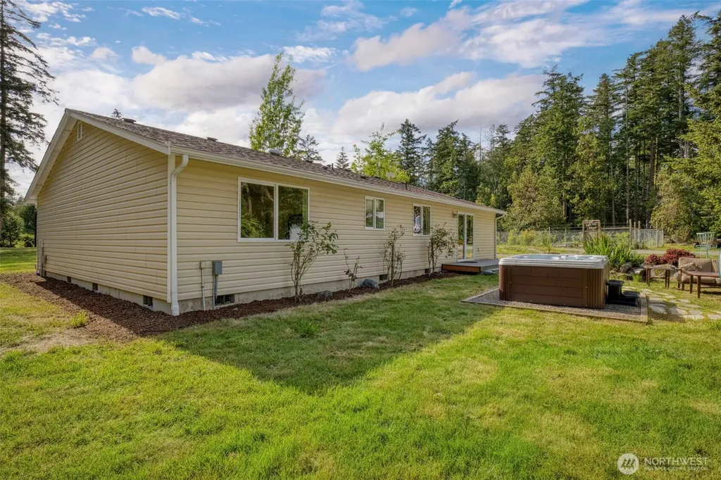 9272 Flagler Road Nordland WA 98358