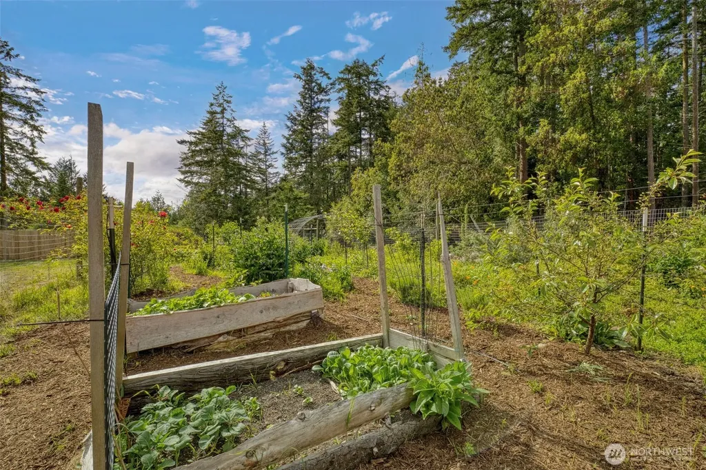 9272 Flagler Road Nordland WA 98358