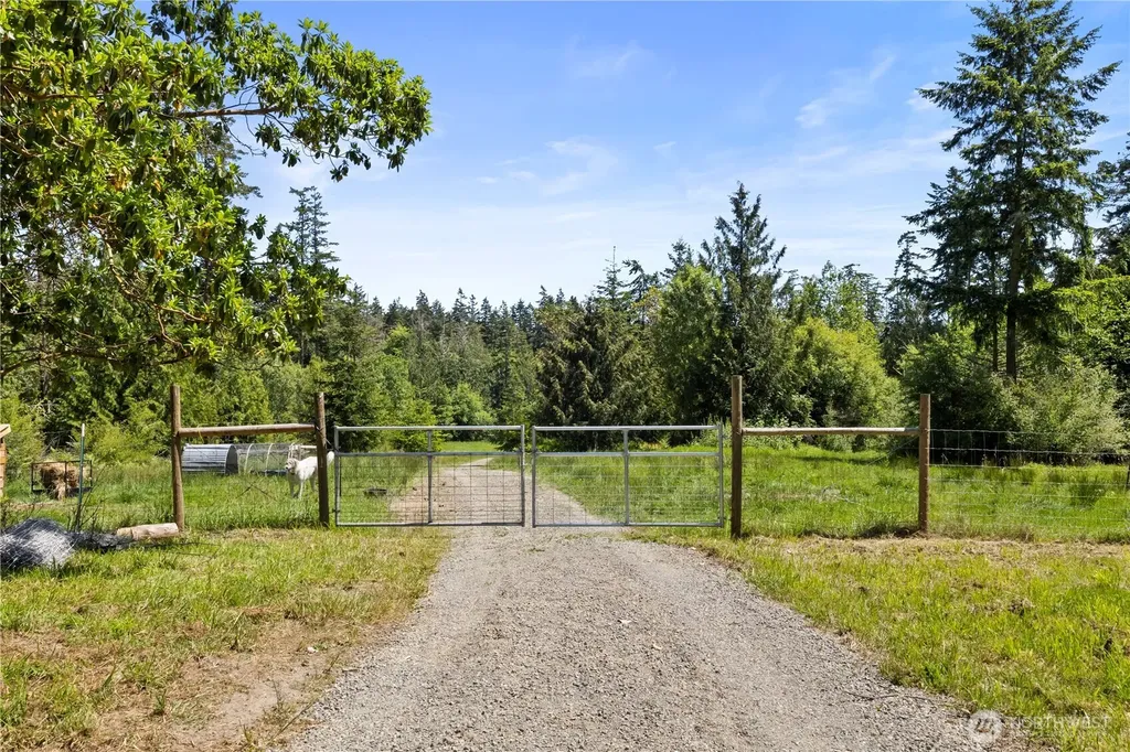9272 Flagler Road Nordland WA 98358