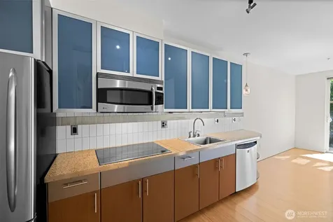 3104 Western Avenue Seattle WA 98121