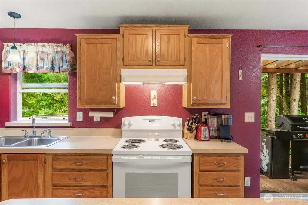 22221 S Forest Loop Road Granite Falls WA 98252