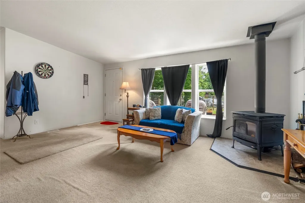 22221 S Forest Loop Road Granite Falls WA 98252