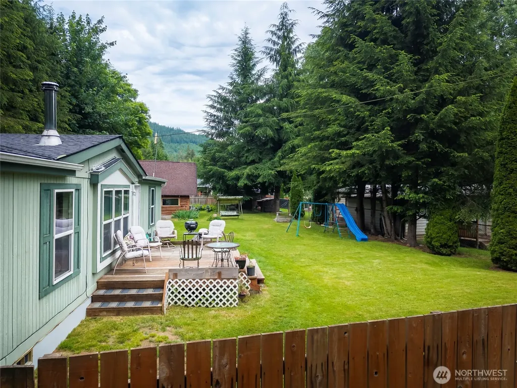 22221 S Forest Loop Road Granite Falls WA 98252