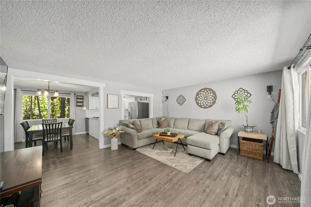 19101 58th Street E Lake Tapps WA 98391