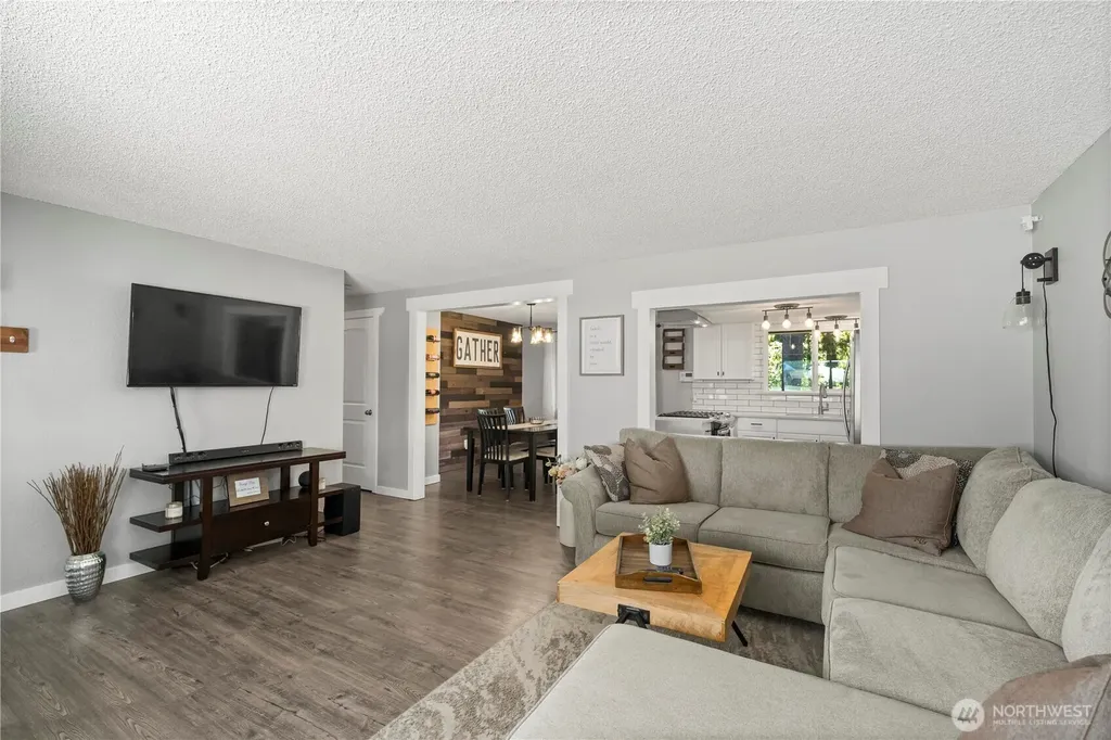 19101 58th Street E Lake Tapps WA 98391